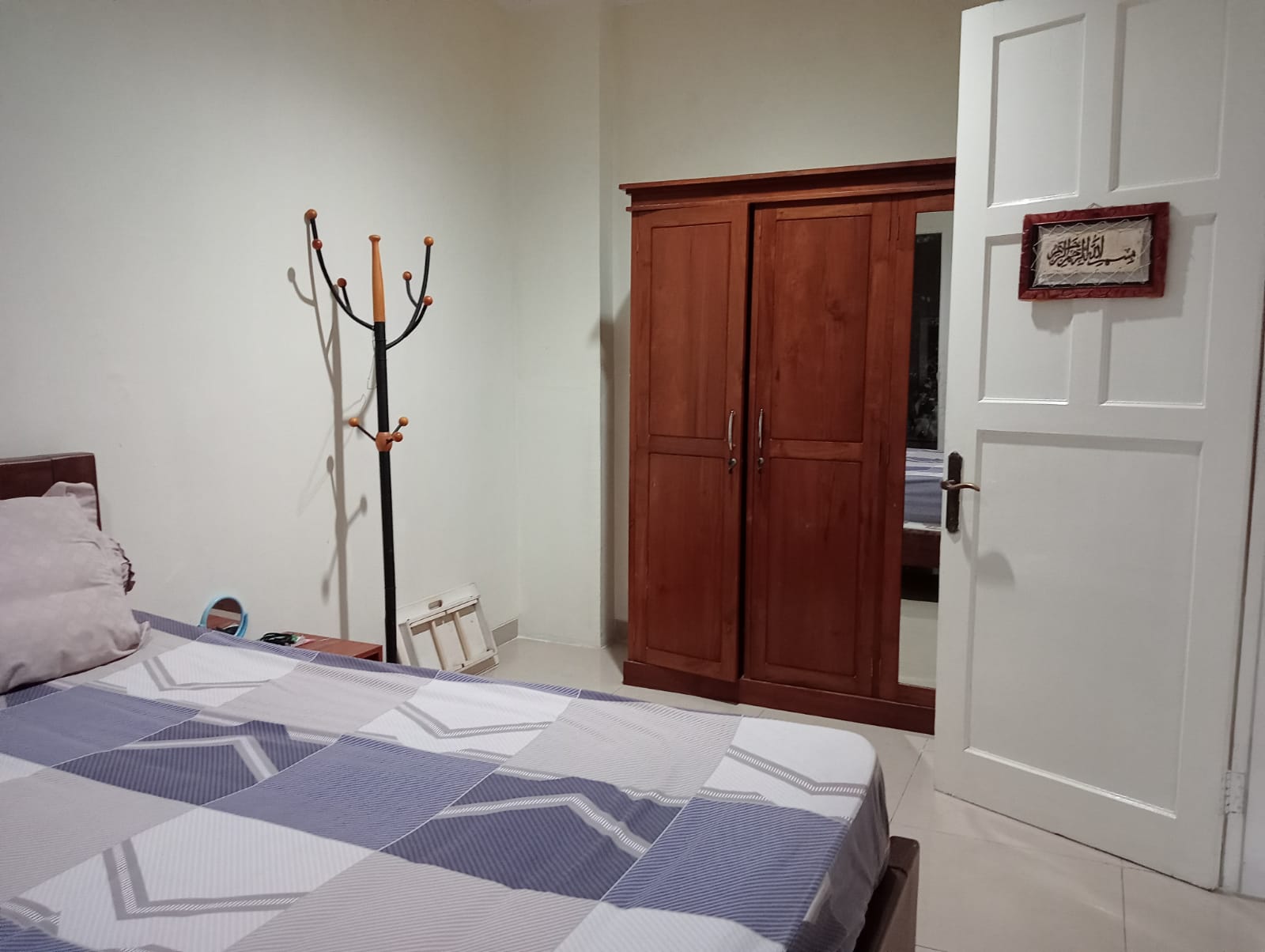 Rumah Disewakan Fully Furnished di Cluster Hawaii Deltamas Cikarang